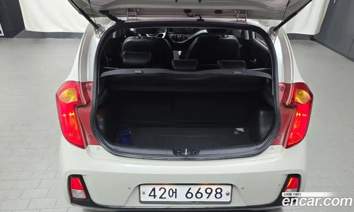 Kia Morning 2016 1.0 Автомат в Москве № 133434, фото 10