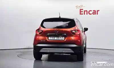 Renault QM3 2015 1.5 Автомат в Москве № 147598, миниатюра 2