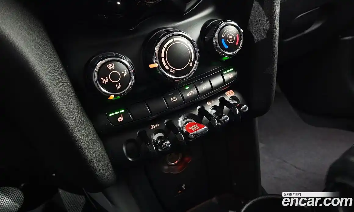 Mini Cooper 2019 1.5 Автомат в Москве № 149588, фото 17