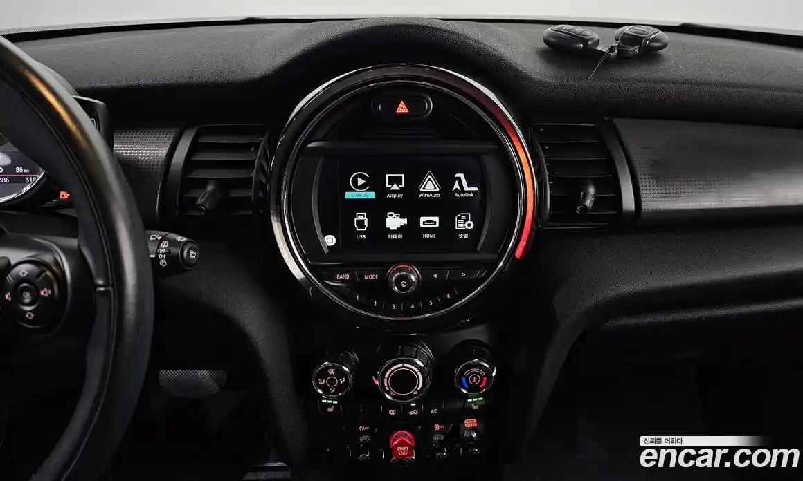 Mini Cooper 2019 1.5 Автомат в Москве № 149588, фото 2