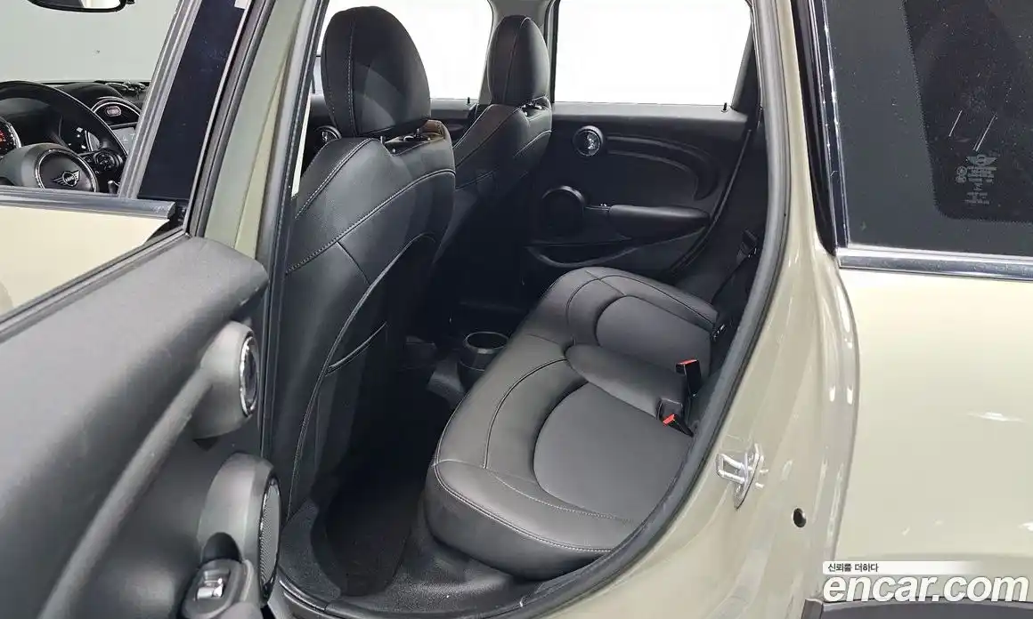 Mini Cooper 2019 1.5 Автомат в Москве № 149588, фото 8