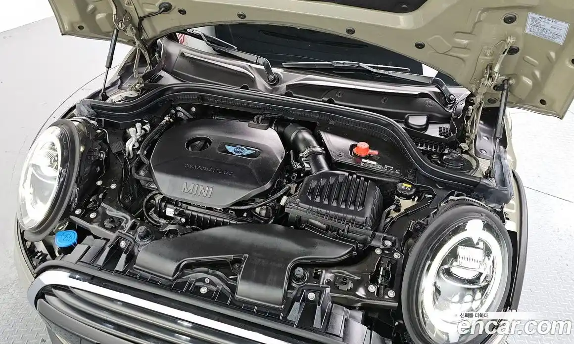 Mini Cooper 2019 1.5 Автомат в Москве № 149588, фото 9