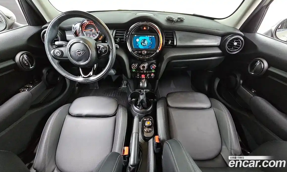Mini Cooper 2019 1.5 Автомат в Москве № 149588, фото 10