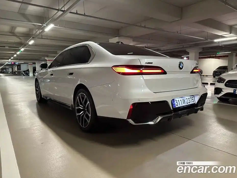 BMW 7-Series 2024 3.0 Автомат в Москве № 153238, фото 9