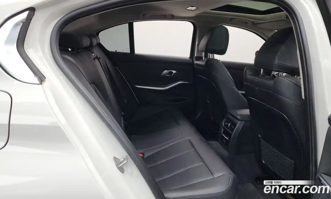 BMW 3-Series 2022 2.0 Автомат в Москве № 154085, фото 11