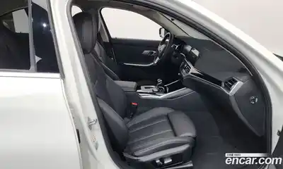 BMW 3-Series 2022 2.0 Автомат в Москве № 154085, миниатюра 12