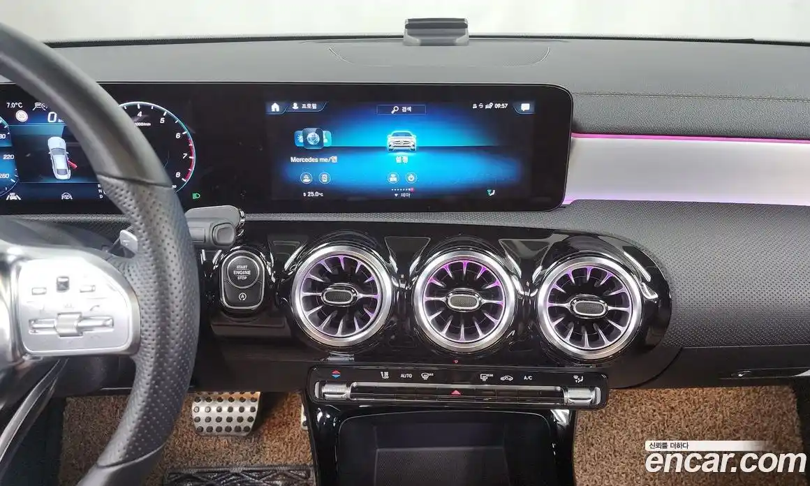 Mercedes-Benz CLA-Class 2023 2.0 Автомат в Москве № 160236, фото 18