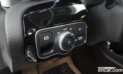 Mercedes-Benz CLA-Class 2023 2.0 Автомат в Москве № 160236, миниатюра 4