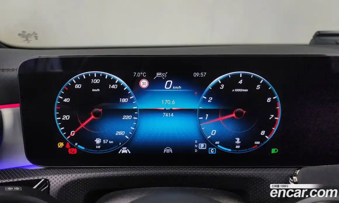 Mercedes-Benz CLA-Class 2023 2.0 Автомат в Москве № 160236, фото 9