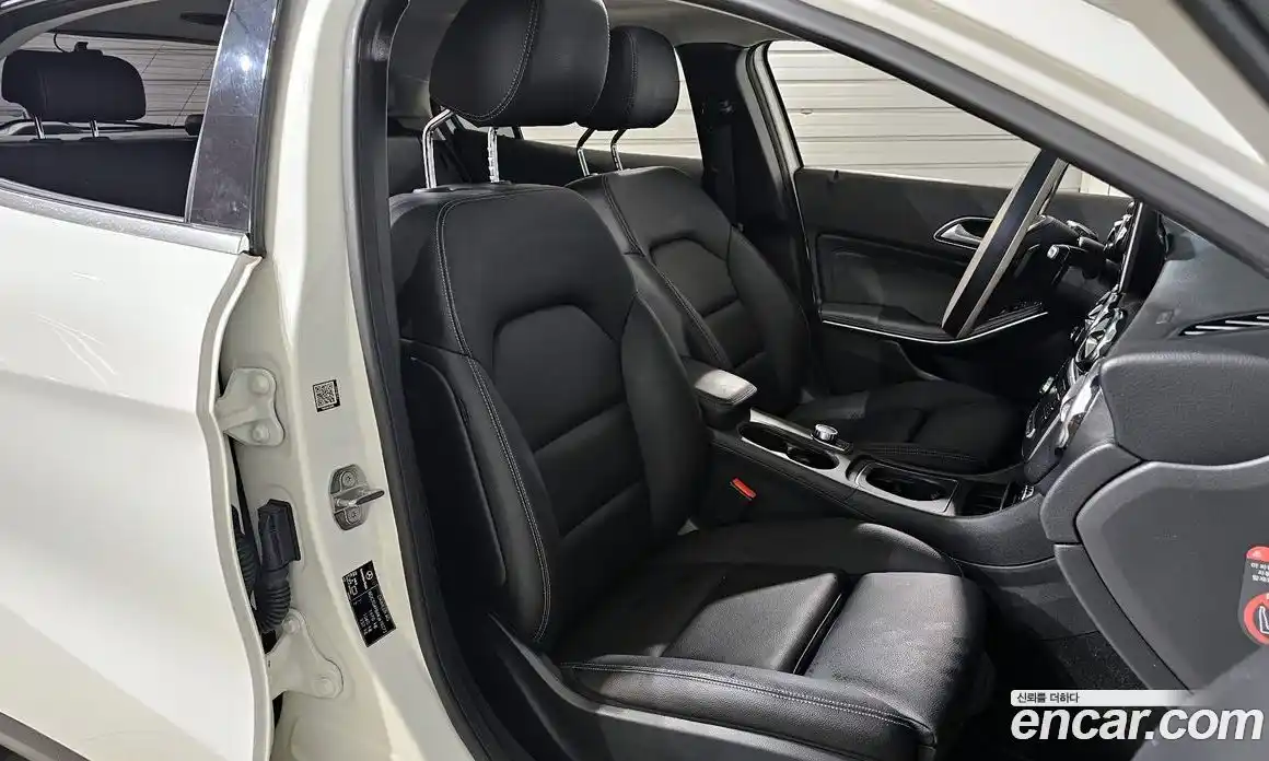 Mercedes-Benz GLA-Class 2019 2.0 Автомат в Москве № 160670, фото 15