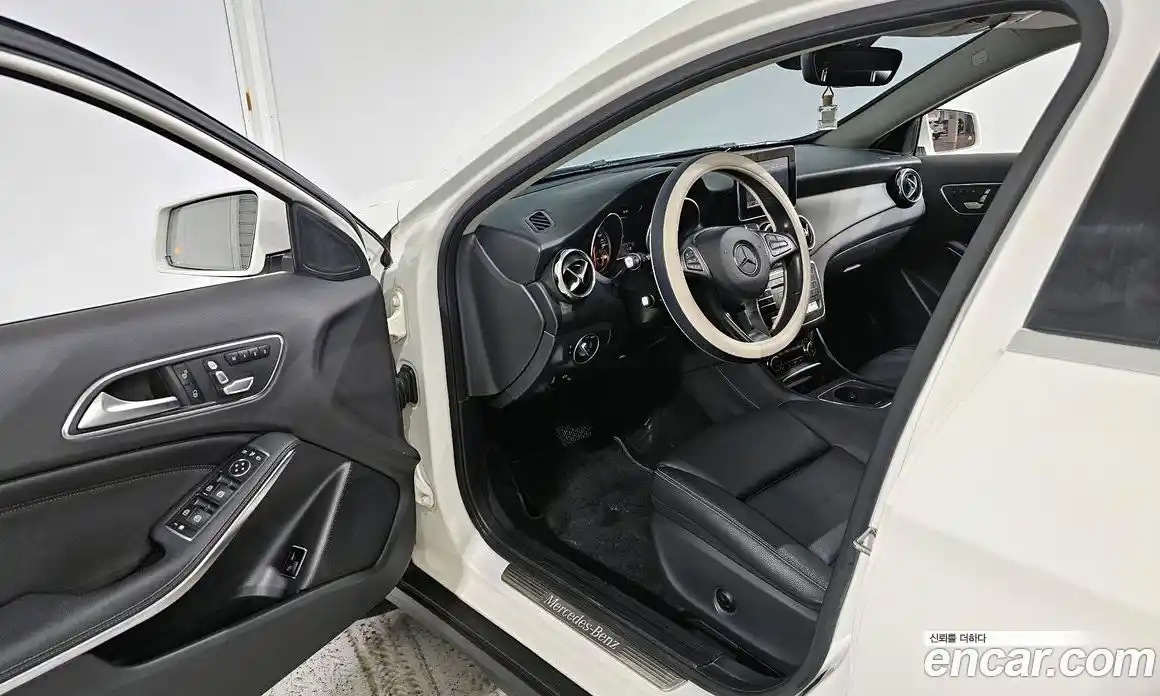 Mercedes-Benz GLA-Class 2019 2.0 Автомат в Москве № 160670, фото 4