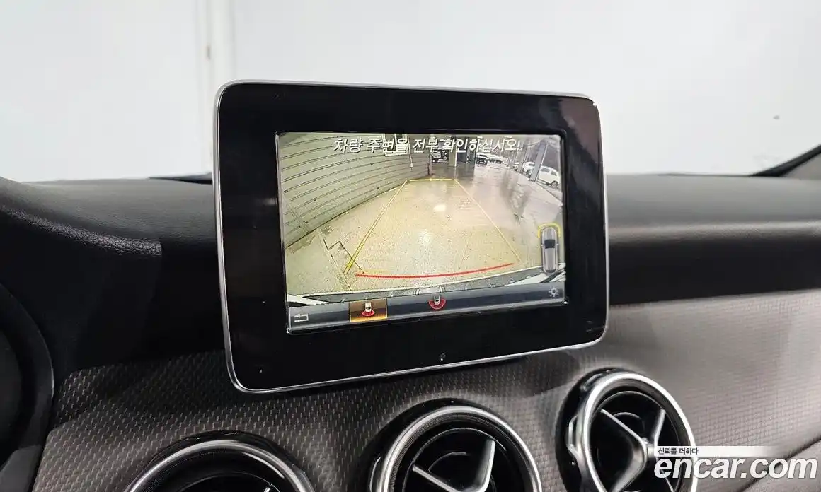 Mercedes-Benz GLA-Class 2019 2.0 Автомат в Москве № 160670, фото 8