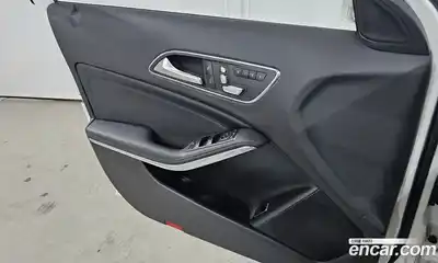 Mercedes-Benz GLA-Class 2019 2.0 Автомат в Москве № 160670, миниатюра 10