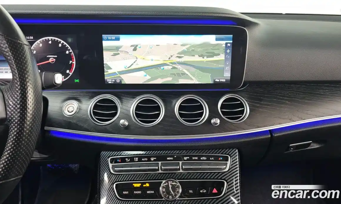 Mercedes-Benz E-Class 2017 2.0 Автомат в Москве № 161192, фото 14