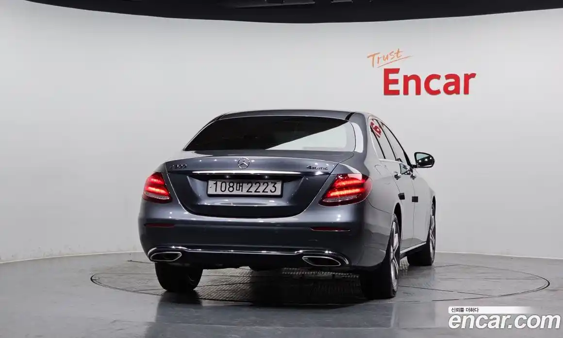 Mercedes-Benz E-Class 2017 2.0 Автомат в Москве № 161192, фото 4