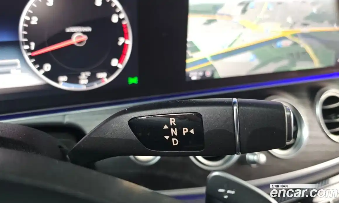 Mercedes-Benz E-Class 2017 2.0 Автомат в Москве № 161192, фото 9