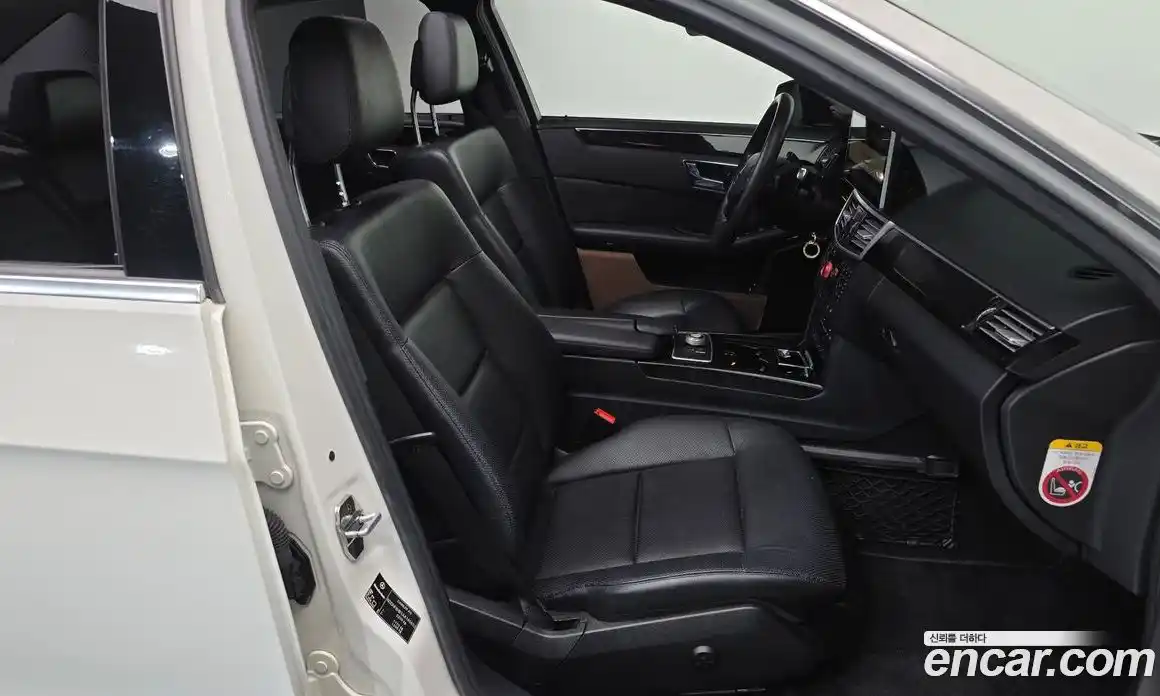 Mercedes-Benz E-Class 2010 3.5 Автомат в Москве № 161539, фото 17