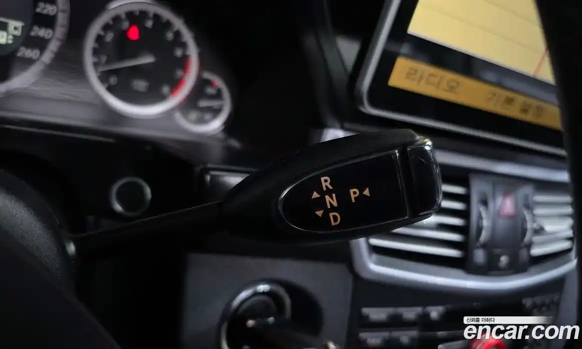 Mercedes-Benz E-Class 2010 3.5 Автомат в Москве № 161539, фото 19