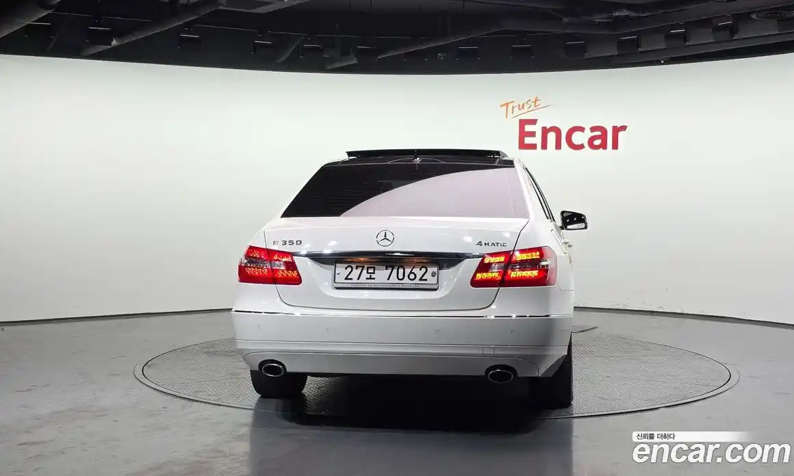 Mercedes-Benz E-Class 2010 3.5 Автомат в Москве № 161539, фото 3