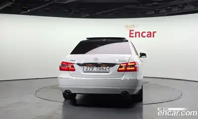 Mercedes-Benz E-Class 2010 3.5 Автомат в Москве № 161539, миниатюра 3