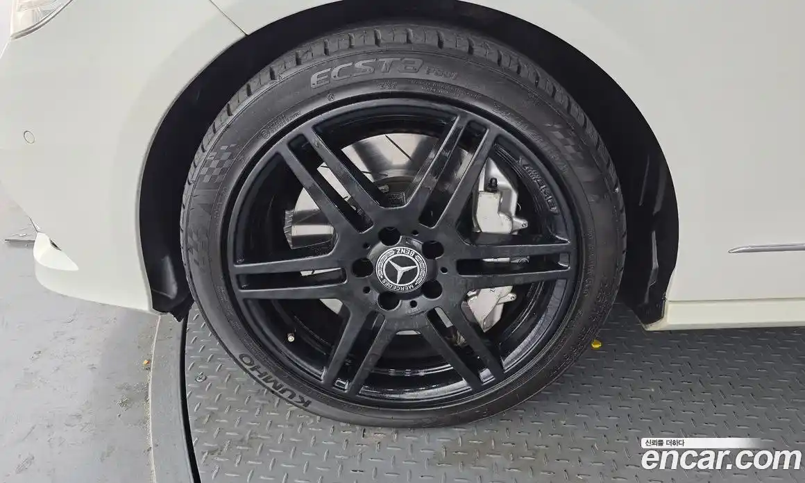 Mercedes-Benz E-Class 2010 3.5 Автомат в Москве № 161539, фото 4