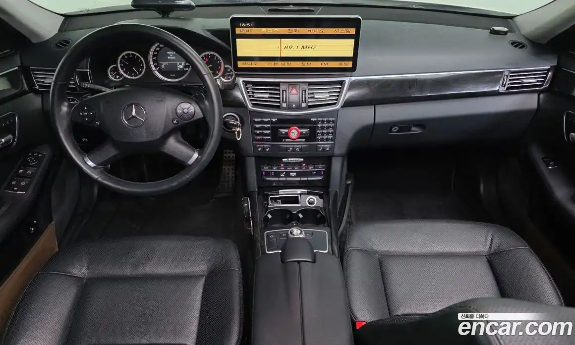 Mercedes-Benz E-Class 2010 3.5 Автомат в Москве № 161539, фото 6