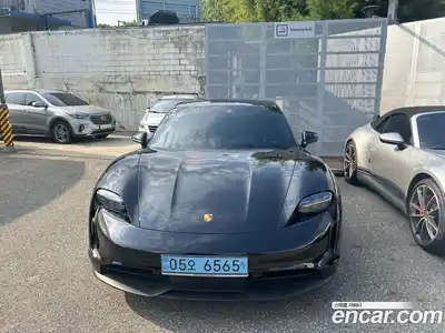 Porsche Taycan, 2024