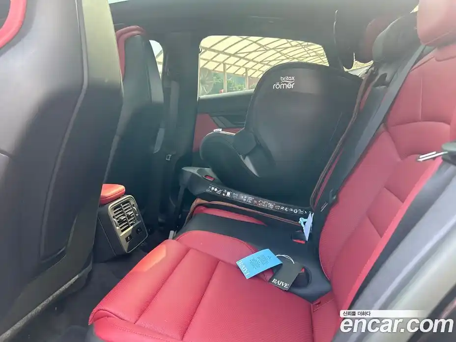 Porsche Taycan 2024 3.0 Автомат в Москве № 161879, фото 6