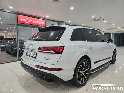 Audi Q7 2021 3.0 Автомат в Москве № 164106, миниатюра 2