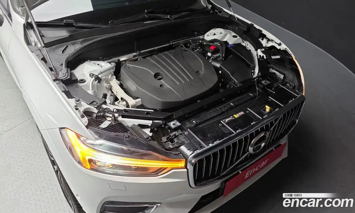 Volvo XC60 2021 2.0 Автомат в Москве № 164281, фото 12