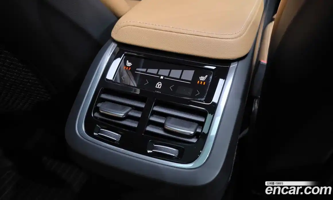 Volvo XC60 2021 2.0 Автомат в Москве № 164281, фото 5