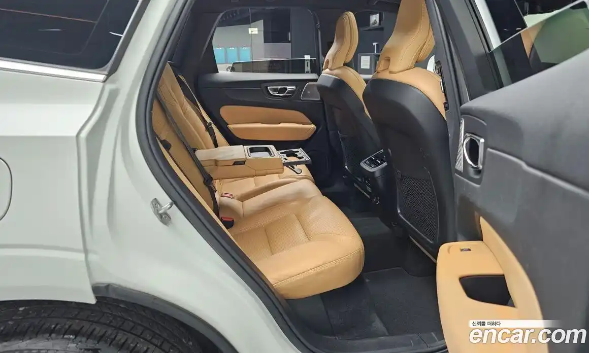 Volvo XC60 2020 2.0 Автомат в Москве № 164492, фото 13