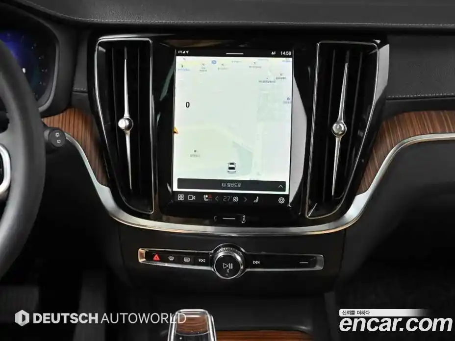 Volvo V60 2023 2.0 Автомат в Москве № 164786, фото 14