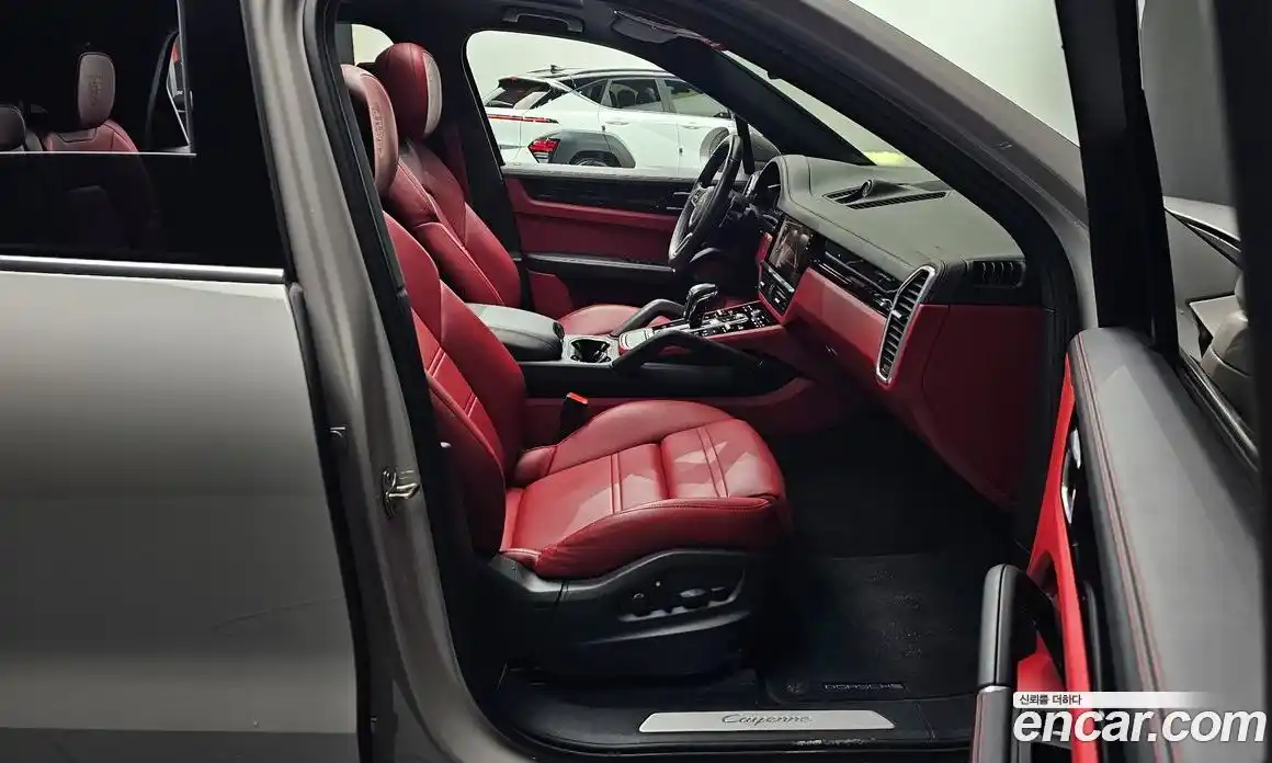 Porsche Cayenne 2023 3.0 Автомат в Москве № 165048, фото 11