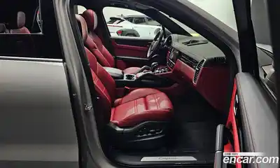 Porsche Cayenne 2023 3.0 Автомат в Москве № 165048, миниатюра 11