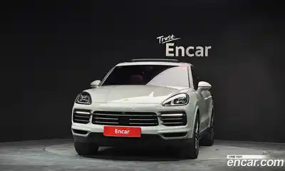 Porsche Cayenne 2023 3.0 Автомат в Москве № 165048, миниатюра 3