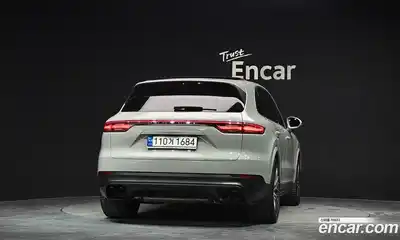 Porsche Cayenne 2023 3.0 Автомат в Москве № 165048, миниатюра 4