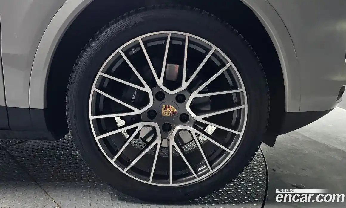 Porsche Cayenne 2023 3.0 Автомат в Москве № 165048, фото 5