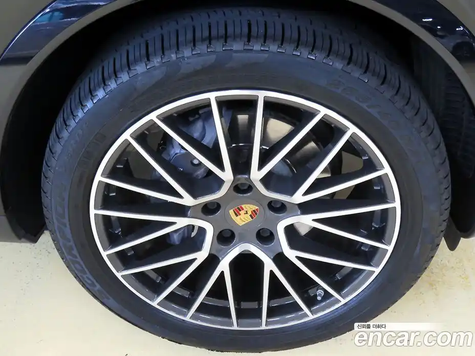 Porsche Cayenne 2019 3.0 Автомат в Москве № 165909, фото 19