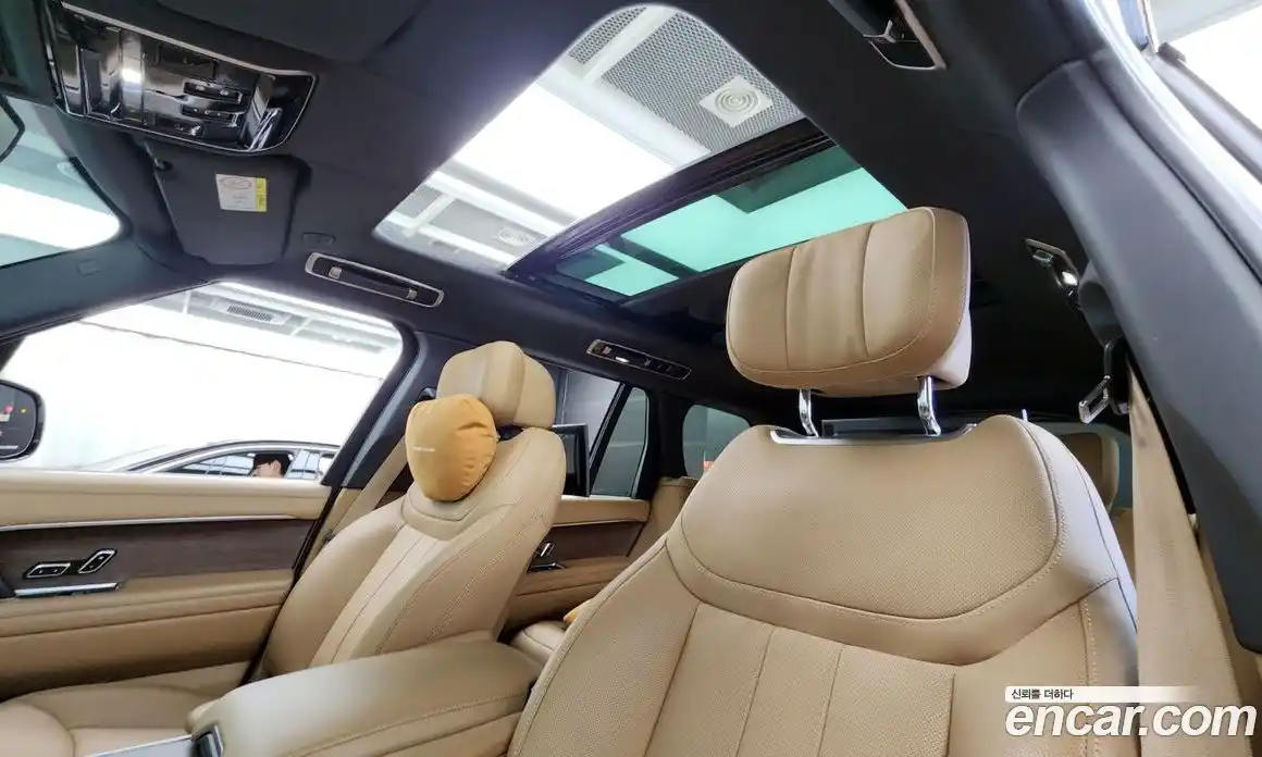 Land Rover Range-Rover 2024 4.4 Автомат в Москве № 165951, фото 18