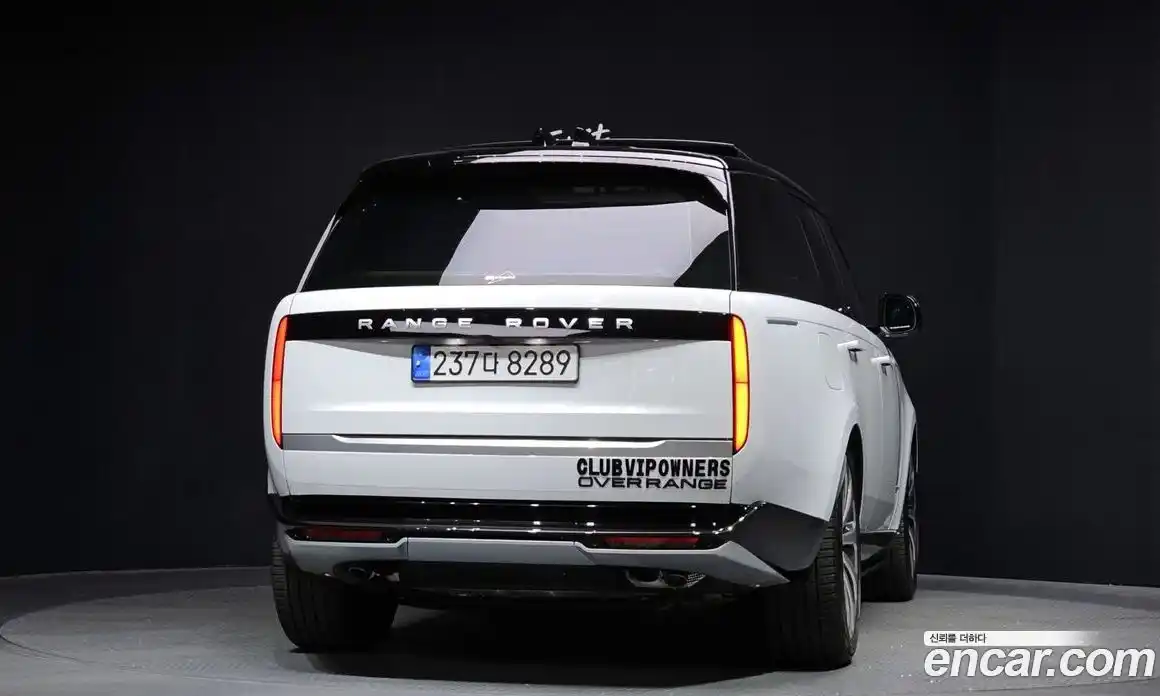 Land Rover Range-Rover 2024 4.4 Автомат в Москве № 165951, фото 4