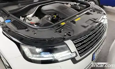 Land Rover Range-Rover 2024 4.4 Автомат в Москве № 165951, миниатюра 6