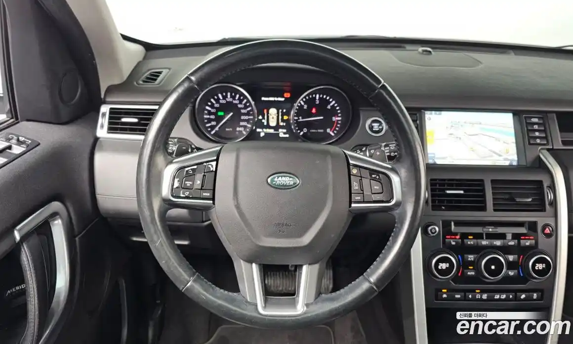 Land Rover Discovery Sport 2016 2.0 Автомат в Москве № 166648, фото 13