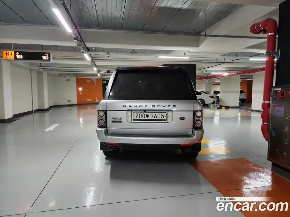 Land Rover Range-Rover 2004 4.4 Автомат в Москве № 166881, фото 4