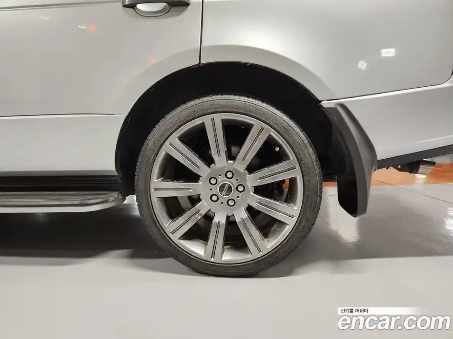 Land Rover Range-Rover 2004 4.4 Автомат в Москве № 166881, фото 5