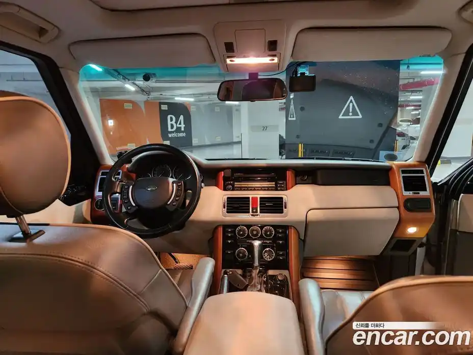 Land Rover Range-Rover 2004 4.4 Автомат в Москве № 166881, фото 8