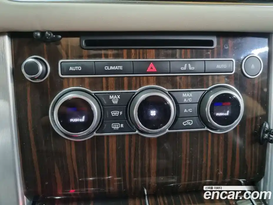 Land Rover Range-Rover 2016 4.4 Автомат в Москве № 166907, фото 18