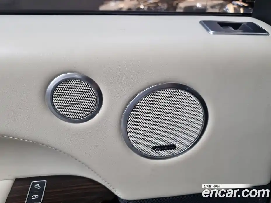 Land Rover Range-Rover 2016 4.4 Автомат в Москве № 166907, фото 8