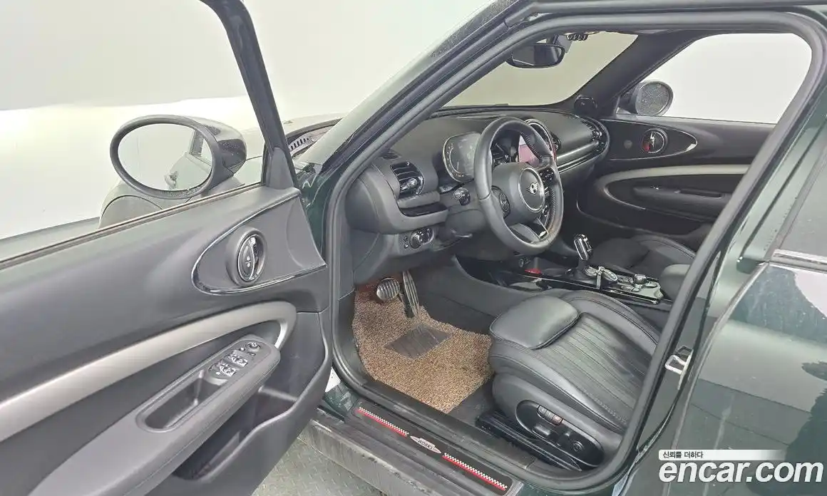 Mini Clubman 2023 2.0 Автомат в Москве № 167284, фото 17