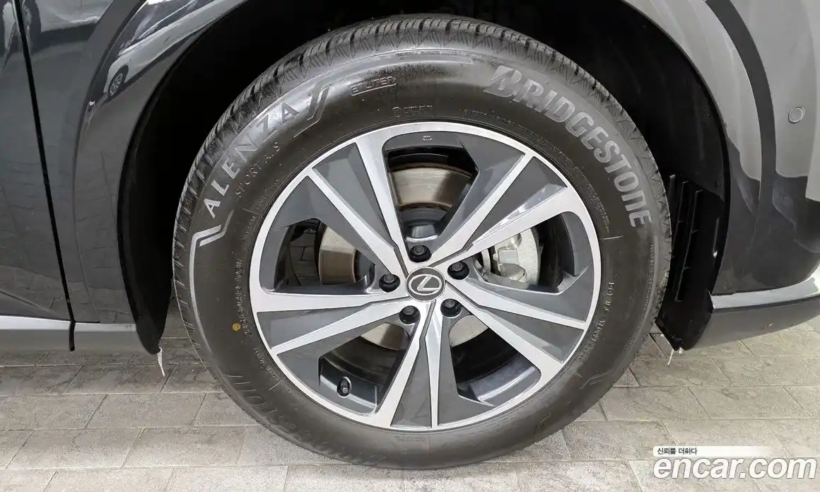 Lexus RX 2025 2.5 Автомат в Москве № 167996, фото 3